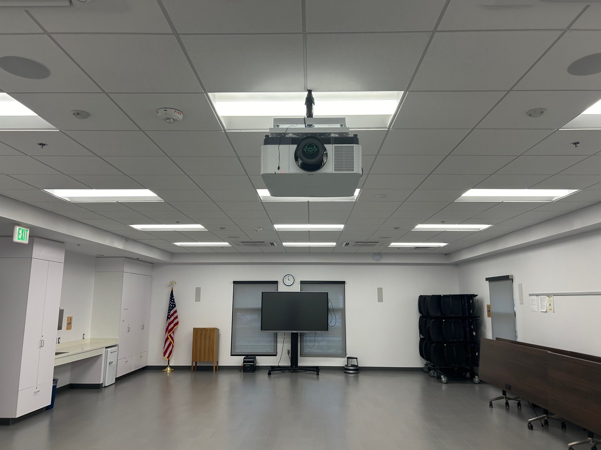 Rear view with projector